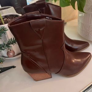 Dolce Vita booties